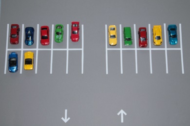 Parkplatz_Autos_strukturiert Parkplatz, Autos strukturiert
