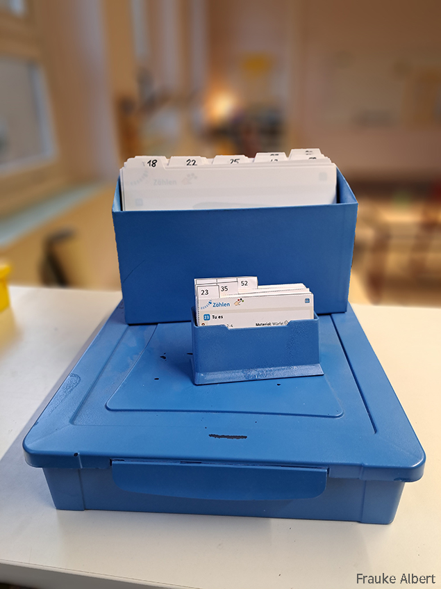 Grundschul-Blog-Unterrichten-Mathematik-Matherad-Bild4-Material-blau Foto Matherad Material blau